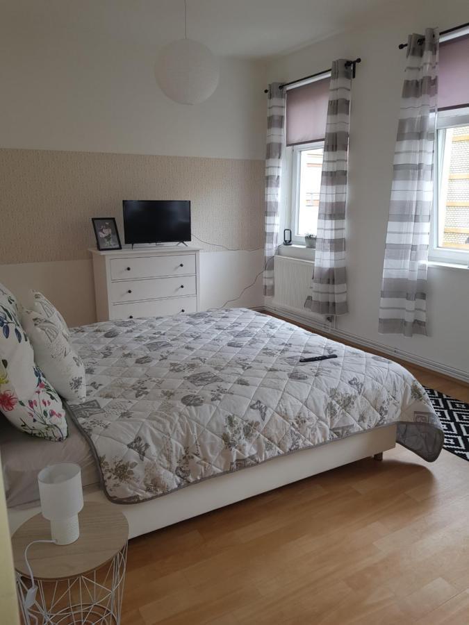 Apartman Deny2 Apartment Дечин Екстериор снимка